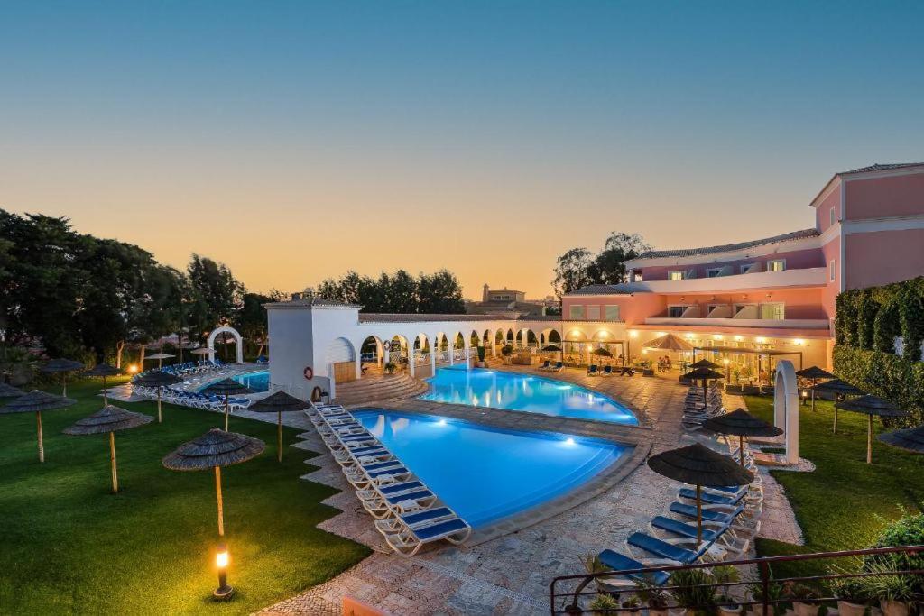 Praia Da Rocha, Vila Rosa, T1, Piscinas, Parqueamento E Internet By Ig Portimão Buitenkant foto
